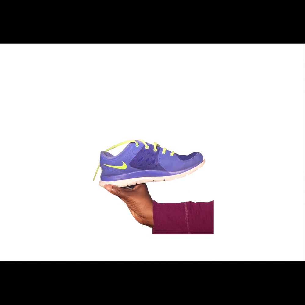 Nike tennis shoes